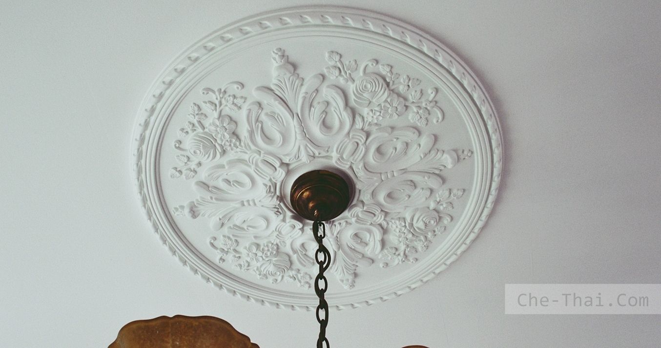 ฐานโคมไฟเพดาน